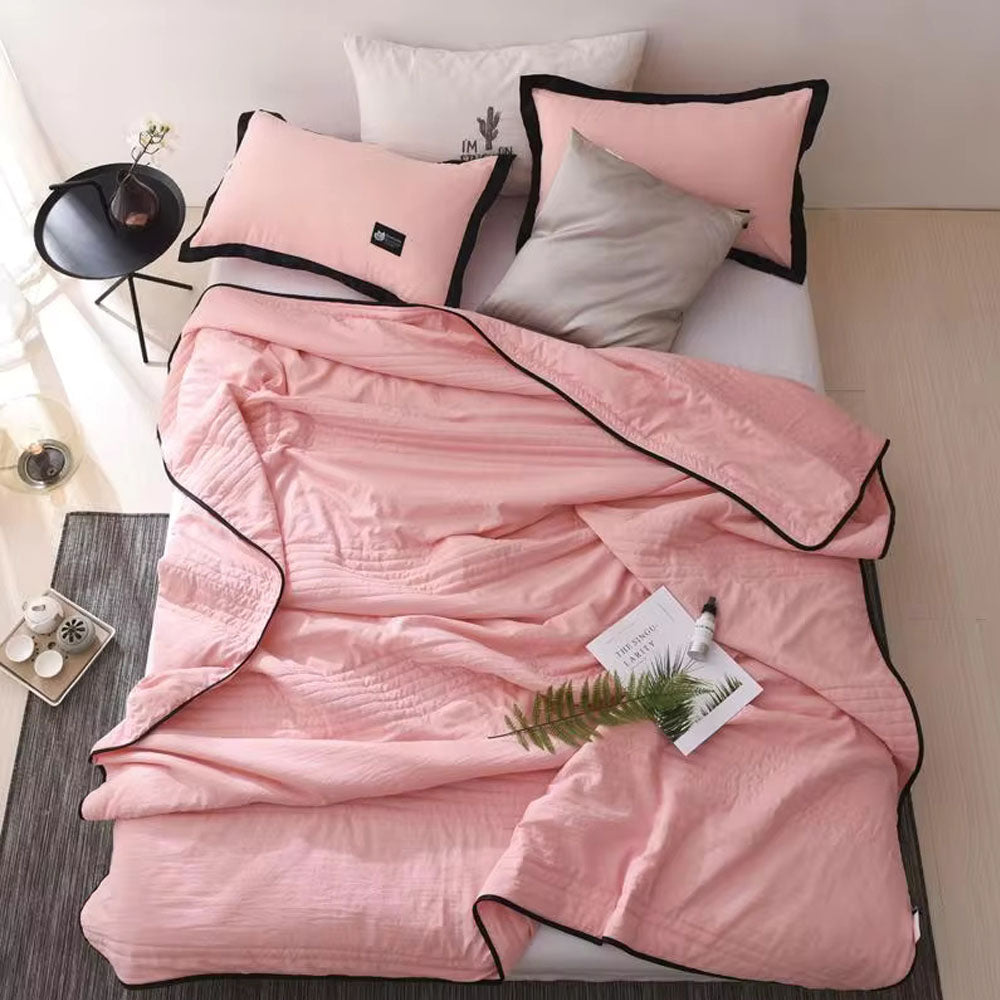 cooling-summer-blanket-hypoallergenic-soft-for-hot-sleepers-img1.jpg