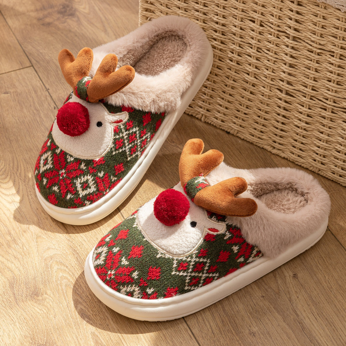cosy-christmas-reindeer-slippers-plush-mule-img5.jpg