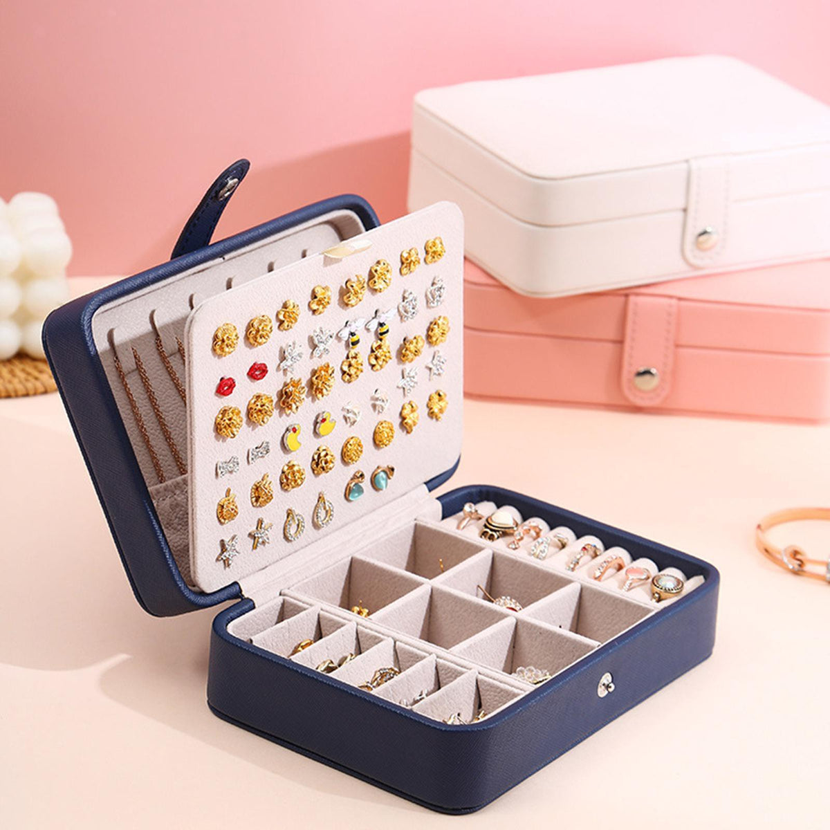 elegant-leather-flip-top-jewellery-box-img9.jpg