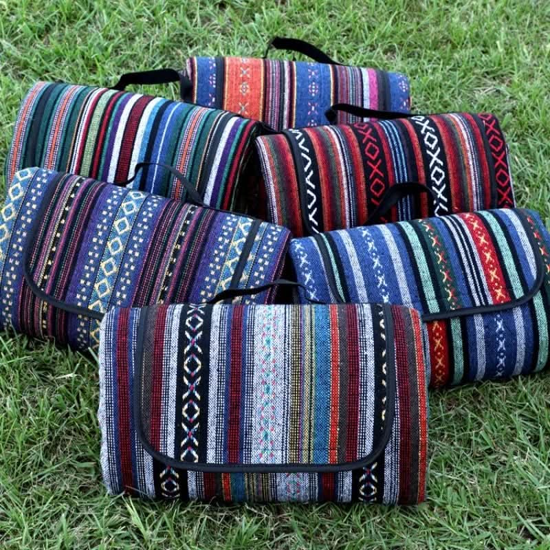ethnic-waterproof-picnic-mat-for-camping-outdoor-adventures-img3.jpg