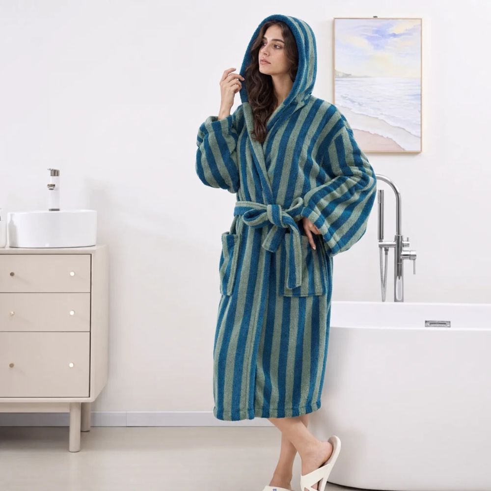 fleece-sherpa-bathrobe-for-spa-home-belted-waist-design-img4.jpg