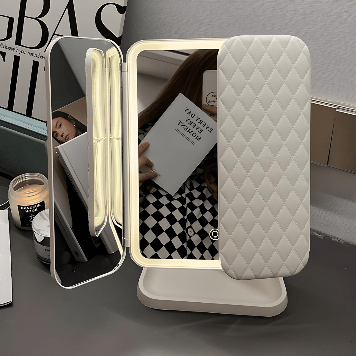 foldable-led-vanity-mirror-with-adjustable-light-magnification-img3.png