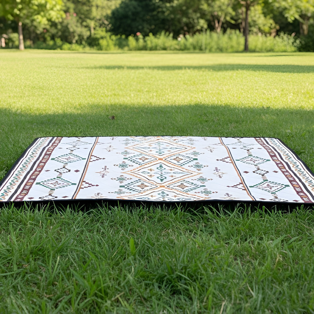 foldable-portable-picnic-blanket-for-camping-travel-img2.jpg