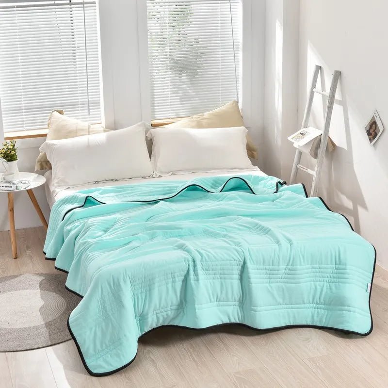 microfiber-cooling-blanket-breathable-moisture-wicking-hypoallergenic-img8.webp