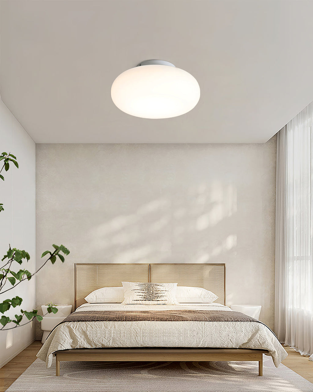 modern-ellipsoid-ceiling-light-with-minimalist-geometric-design-img3.jpg