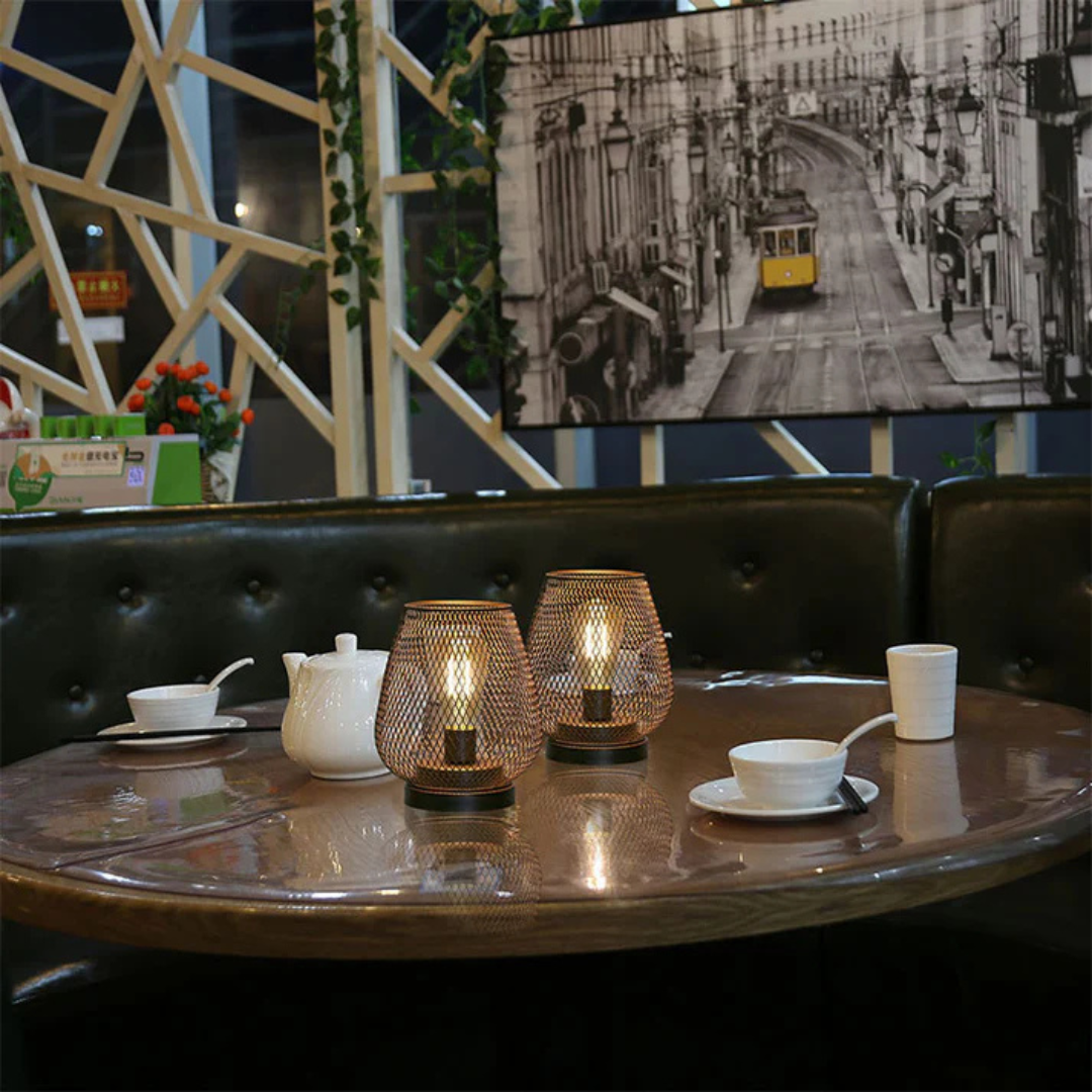 modern-metal-mesh-table-lamp-with-wireless-rechargeable-warm-led-img6.png