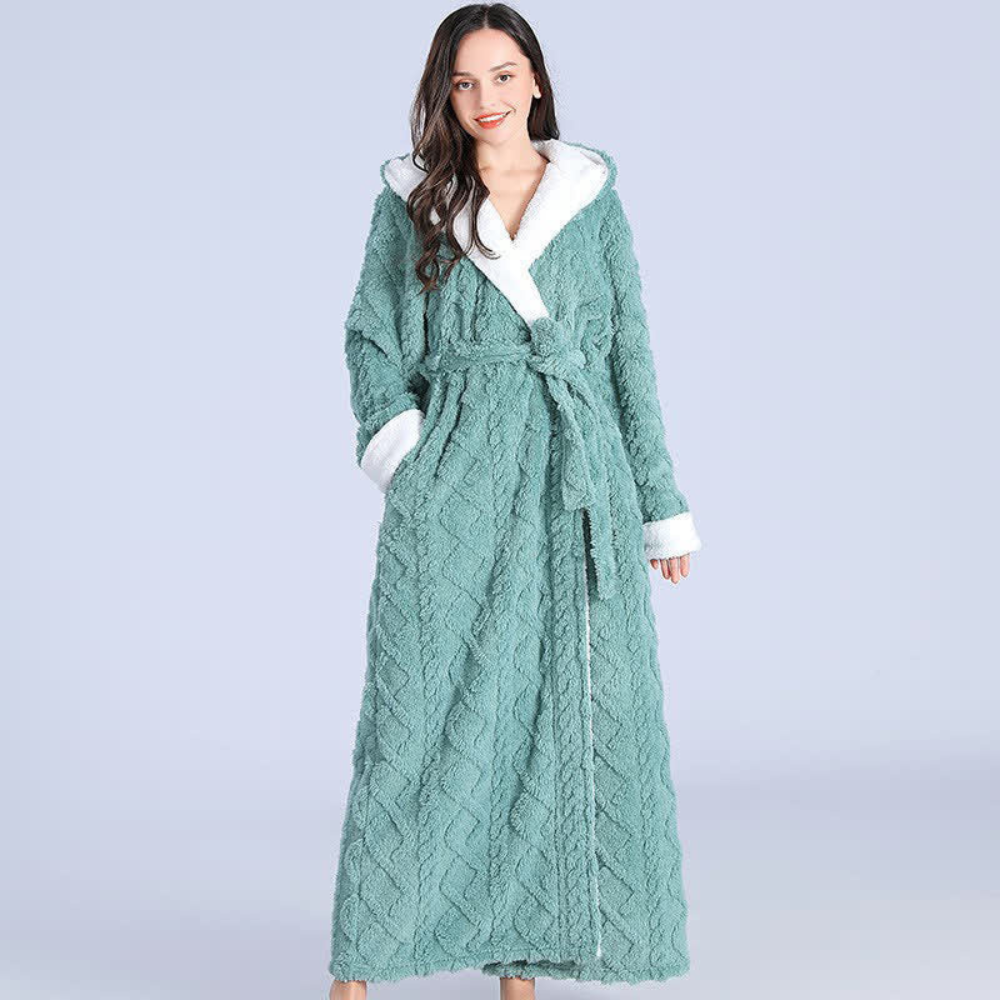 plush-knitted-long-hooded-bathrobe-super-water-absorbing-windproof-img4.png