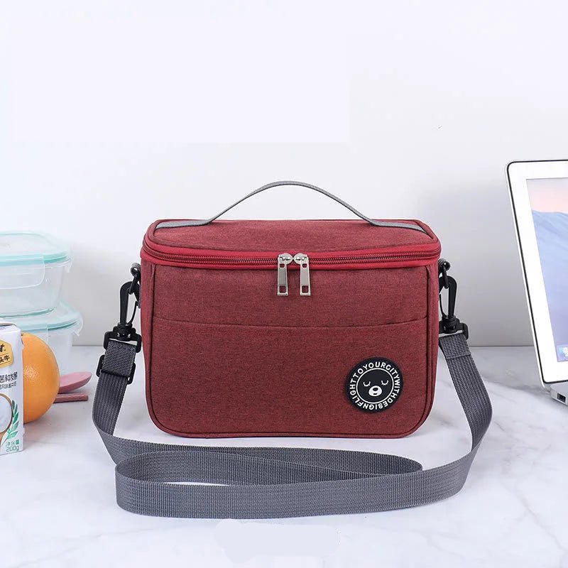 portable-insulated-cooler-bag-keep-food-and-drinks-fresh-on-the-go-img4.webp