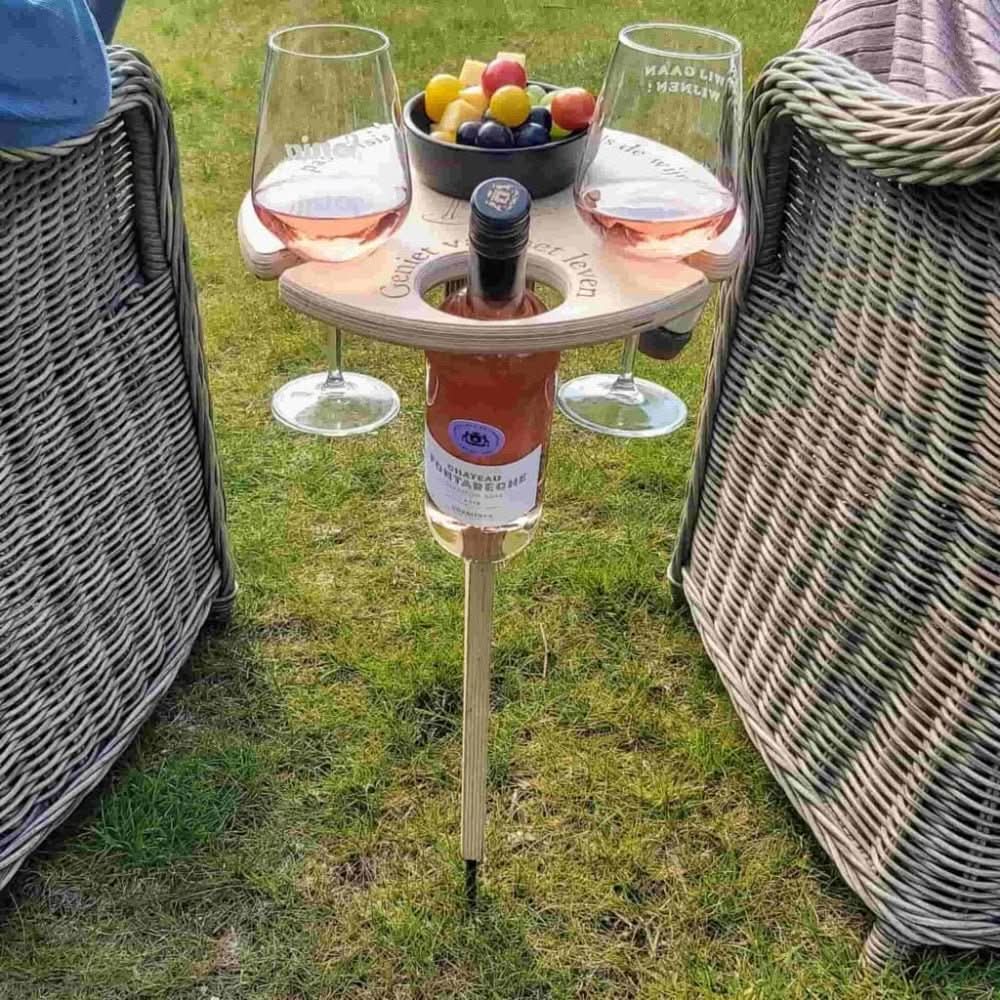 portable-wooden-wine-table-for-outdoor-picnics-img1.jpg