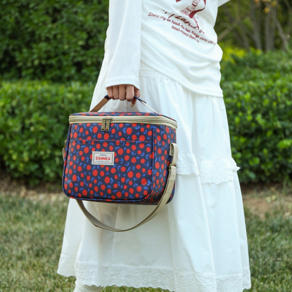retro-floral-insulated-lunch-bag-for-picnics-img4.jpg