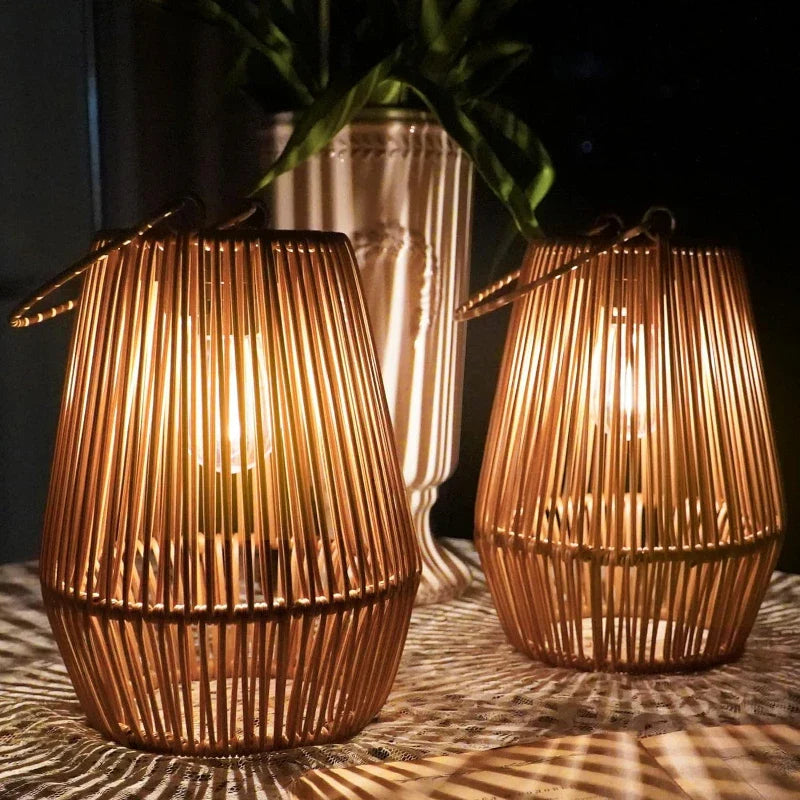 rustic-rattan-solar-garden-light-with-led-auto-dusk-sensor-img1.webp