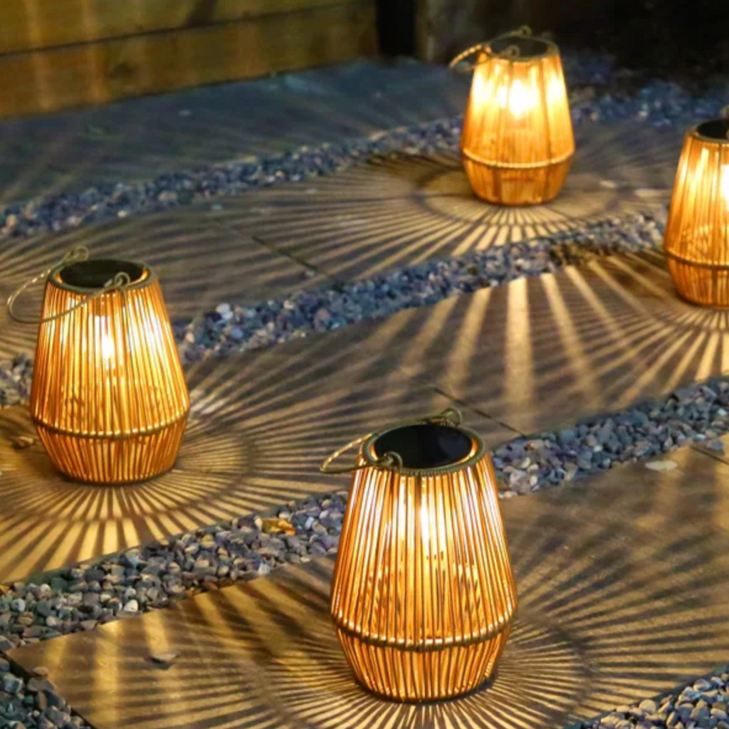 rustic-rattan-solar-garden-light-with-led-auto-dusk-sensor-img6.png