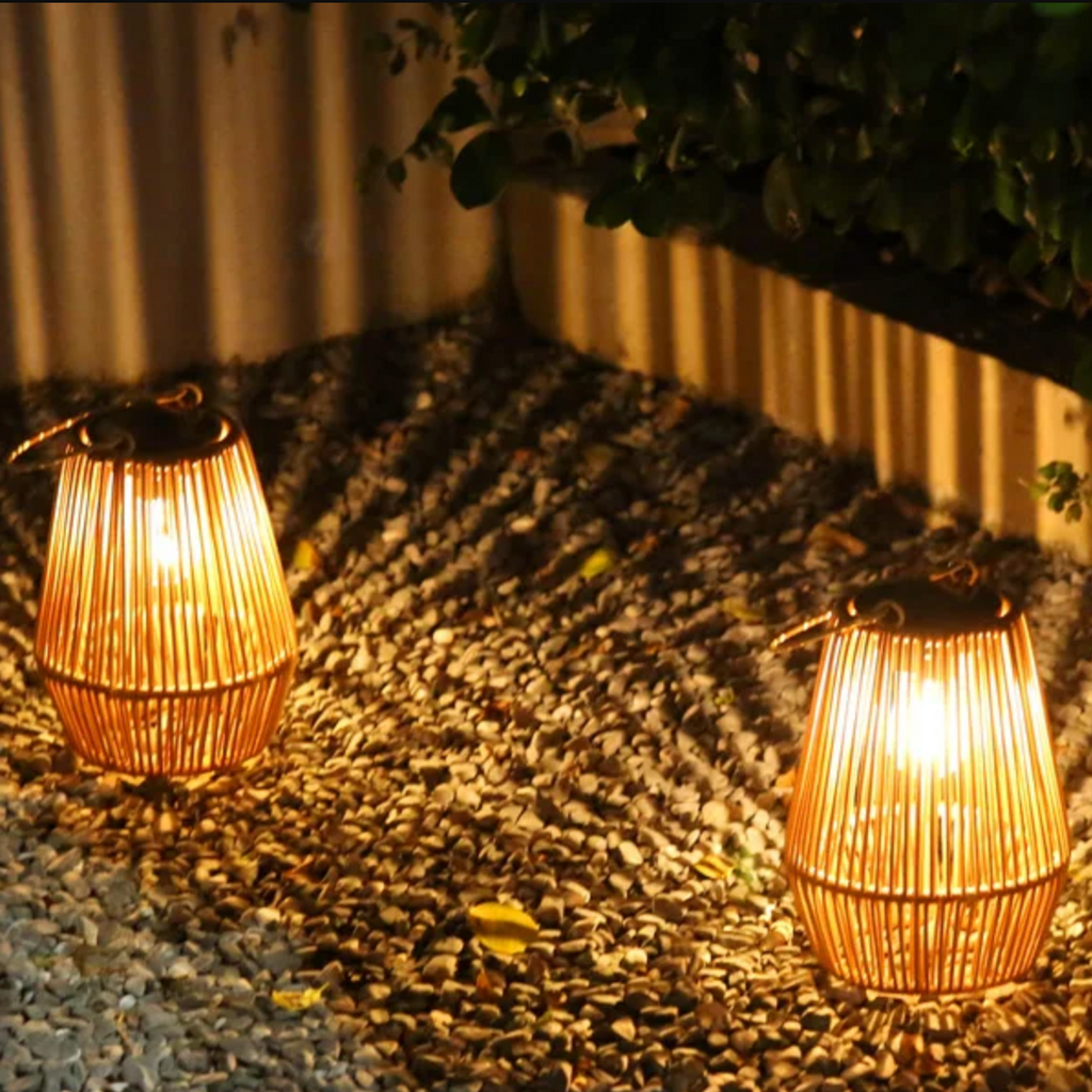 rustic-rattan-solar-garden-light-with-led-auto-dusk-sensor-img7.png