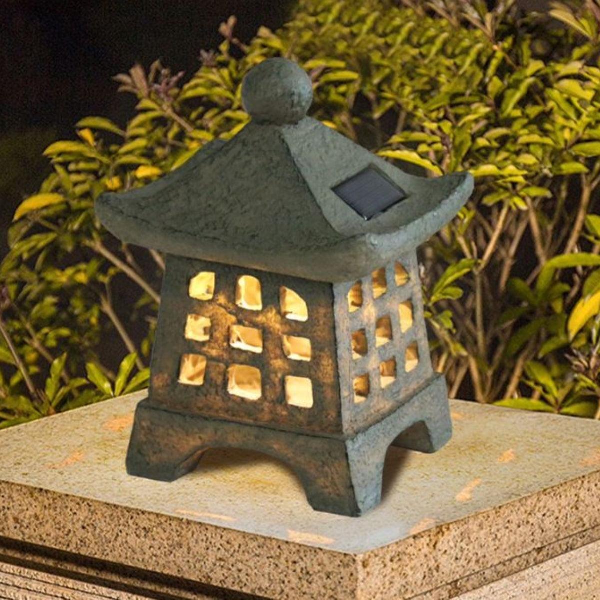 rustic-solar-pagoda-garden-light-for-outdoor-pathway-img3.jpg