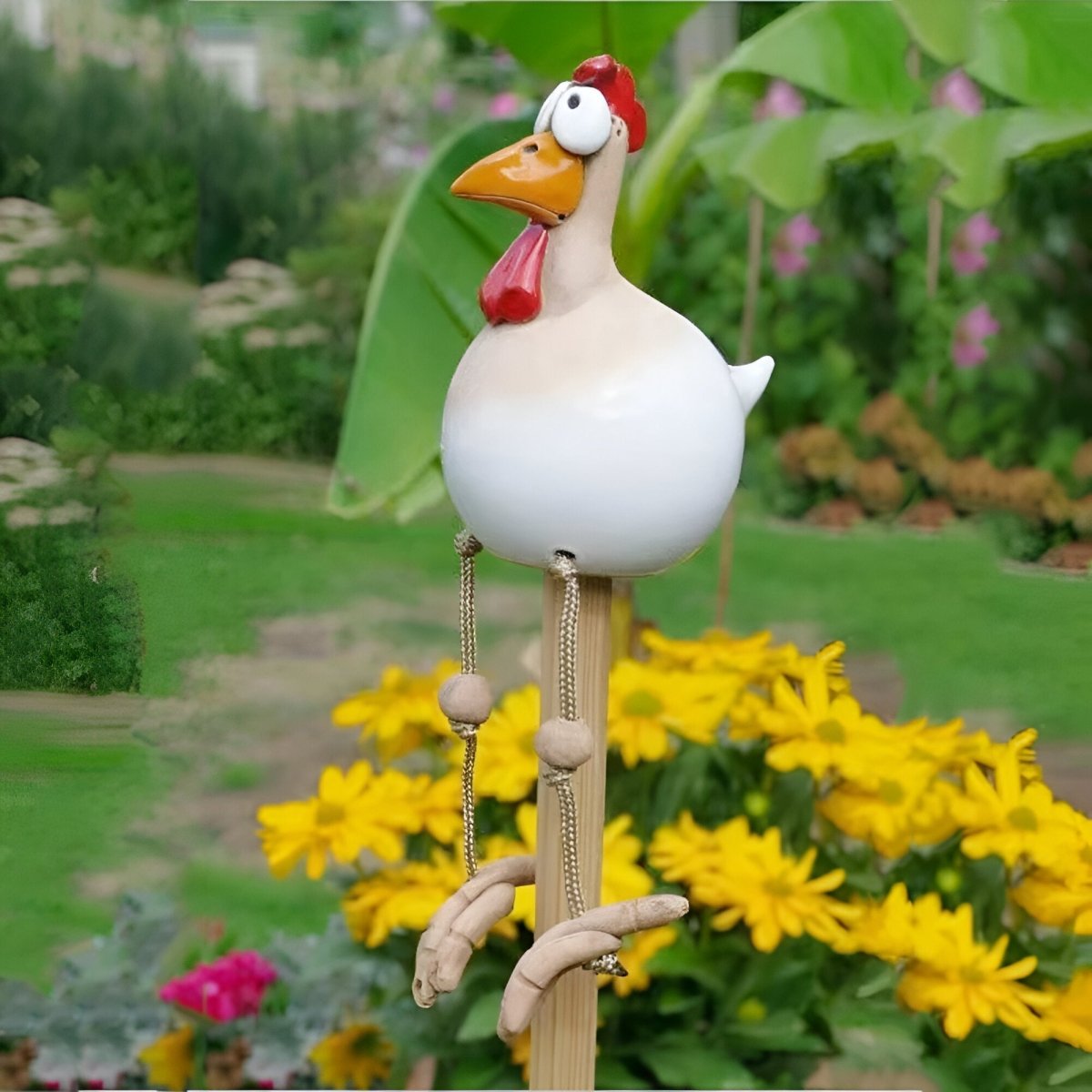 whimsical-resin-chicken-garden-statue-with-expressive-eyes-img7.jpg